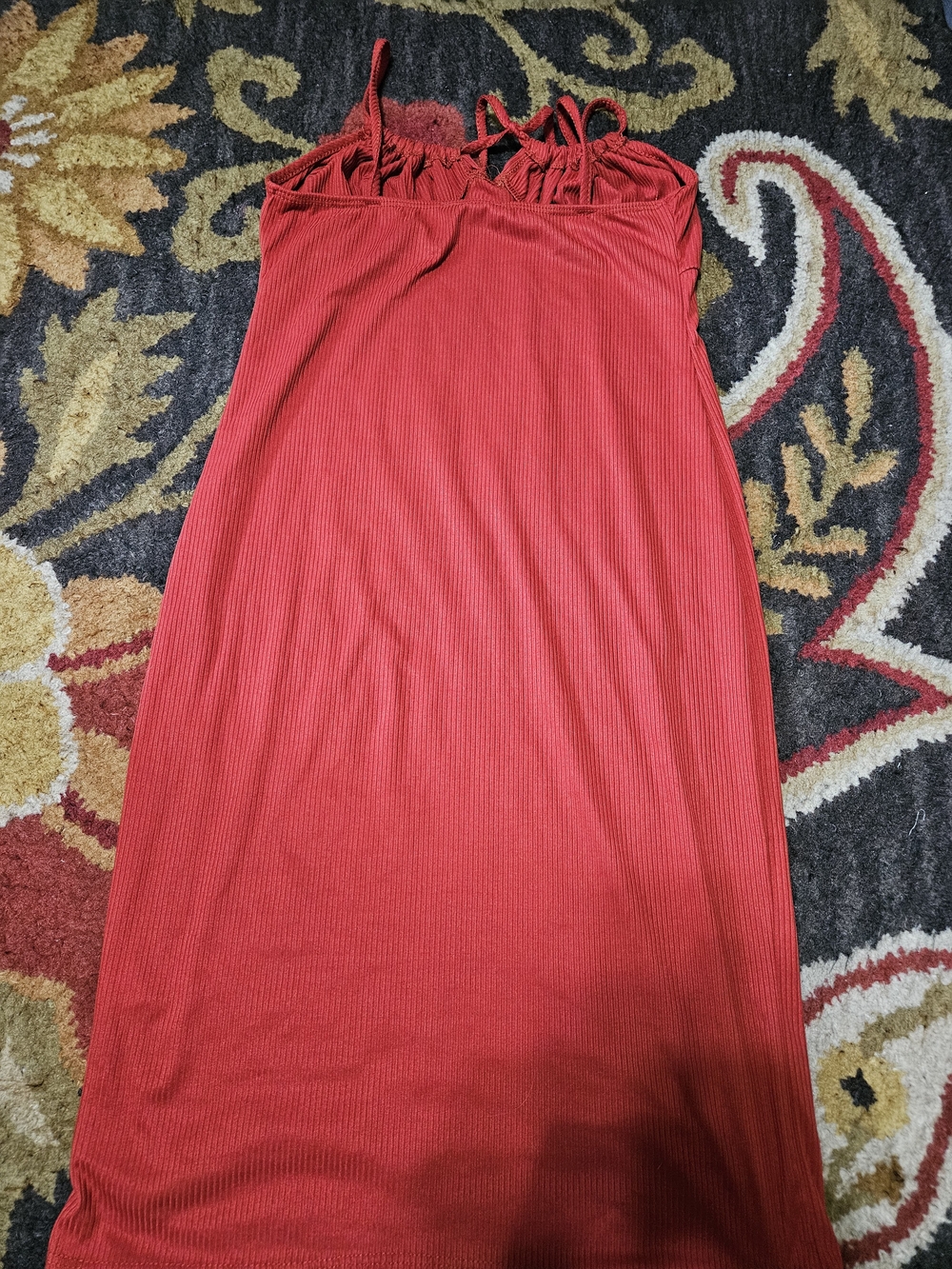 Red Ribbed Midi Slip Dress with Adjustable Spaghetti Straps - Picture 2 of 3